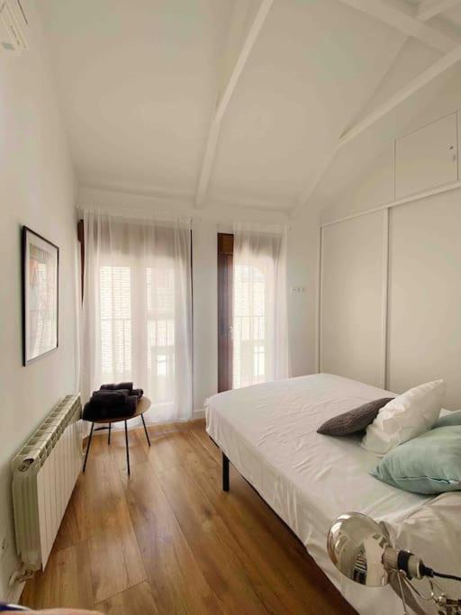 Atico En Toledo Con Terraza Apartment Luaran gambar