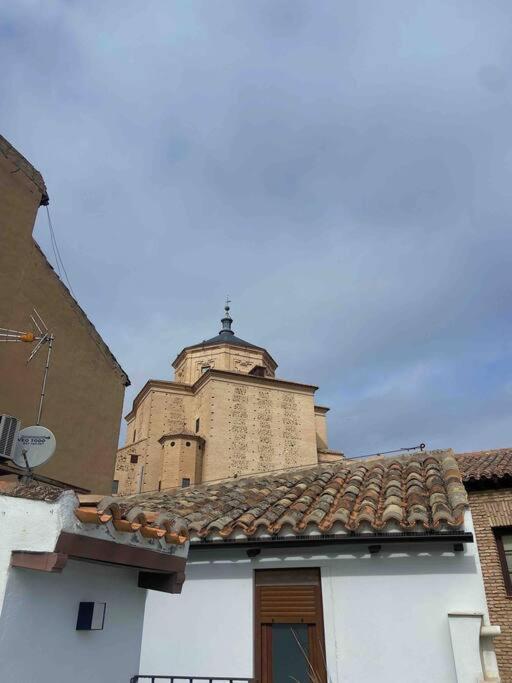 Atico En Toledo Con Terraza Apartment Luaran gambar